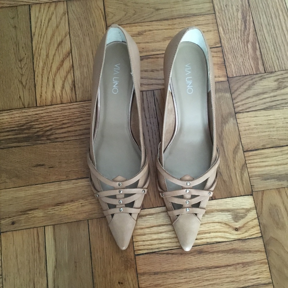 New in box made in Brazil Via Uno kitten heel shoe